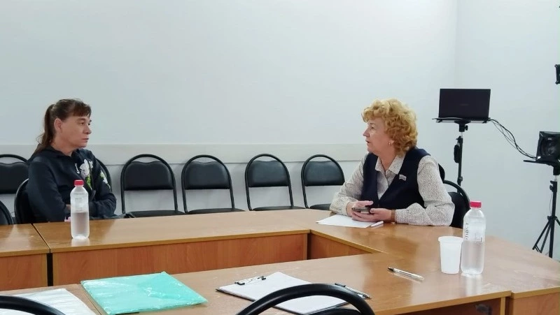 Председатель Собрания Галина Дворянинова провела приём граждан по личным вопросам