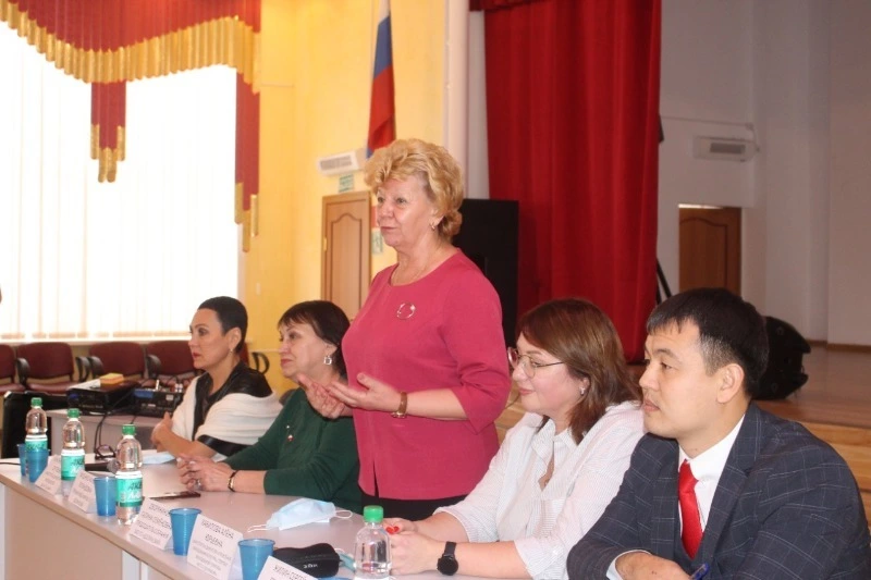 Журналист "Долинской правды" провела один день с депутатом Галиной Дворяниновой