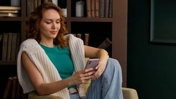 Аналитики Yota: после 56 лет сахалинцы стали чаще обращаться к онлайн-психологам