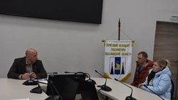 Мэр Александр Тугарев провёл очередной приём граждан по личным вопросам