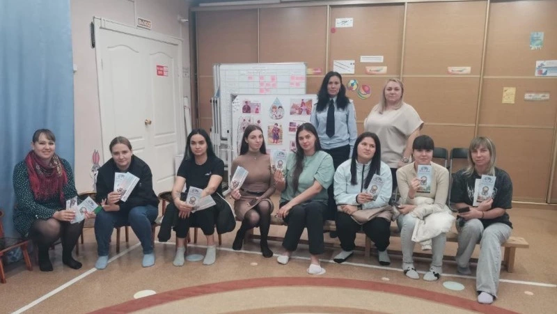 Долинские автоинспекторы приняли участие в родительском собрании детского сада села Сокол