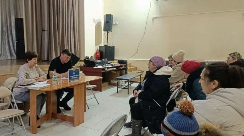 Депутаты Единой России проводят прием жителей района