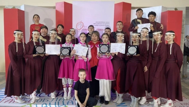 Школьники Долинского района в составе ансамбля «Ангара» выступили на конкурсе «Область танца»