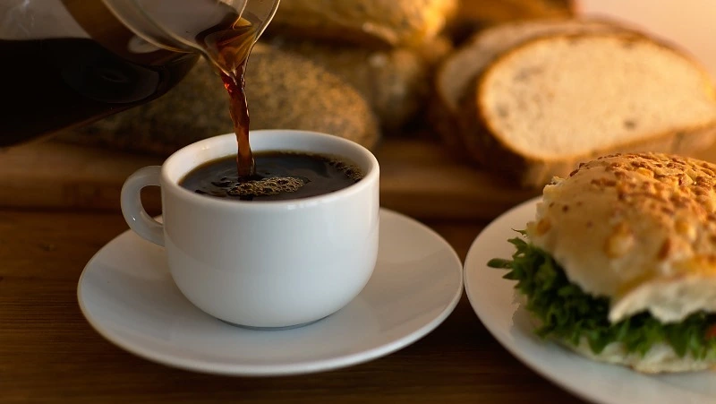 В жару без него никак: 5 верных признаков, что вы купили хороший квас   