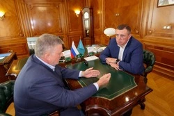 Валерий Лимаренко провел встречу с депутатом Госдумы Георгием Карловым