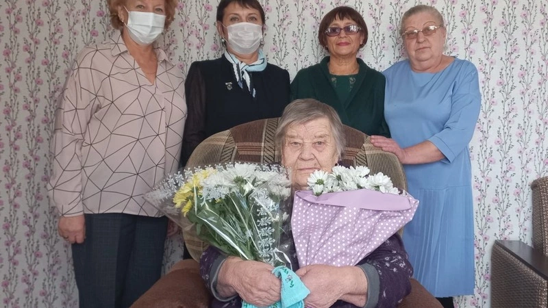 Детей поднимала одна