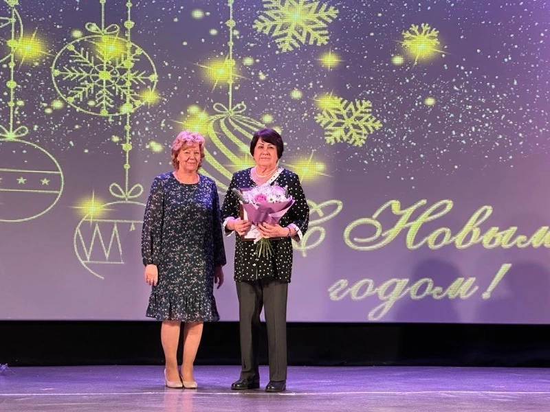 В Долинске прошла церемония награждения победительниц конкурса «Женщина года-2022»