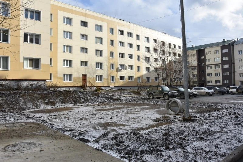 В одном из дворов в Долинске заменили тепловые сети