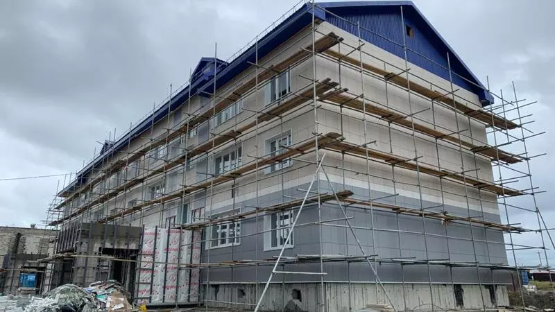 Татьяна Стаценко проверила ход строительства домов в Долинском районе