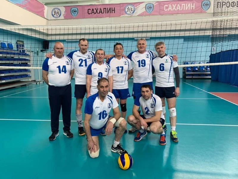 Долинские волейболисты победили в областном турнире