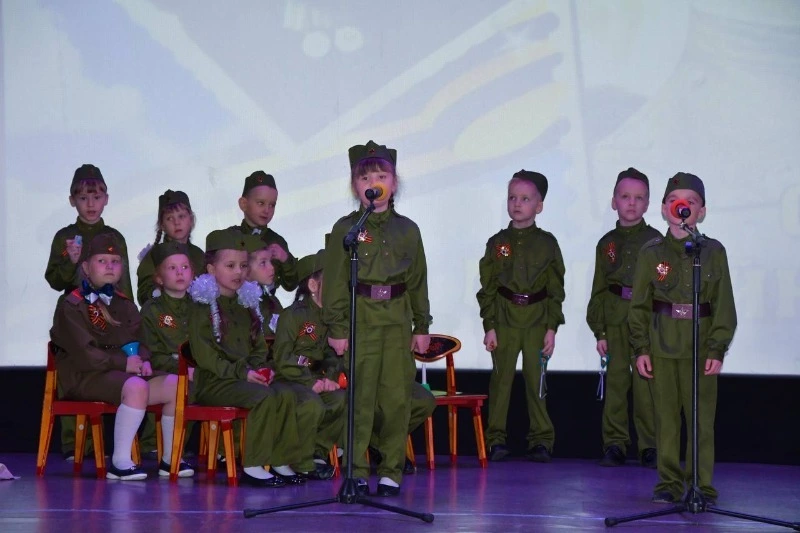 В ККЗ "Россия" дали праздничный концерт для ветеранов