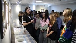 В долинском музее открылась выставка «Братья Чеховы»