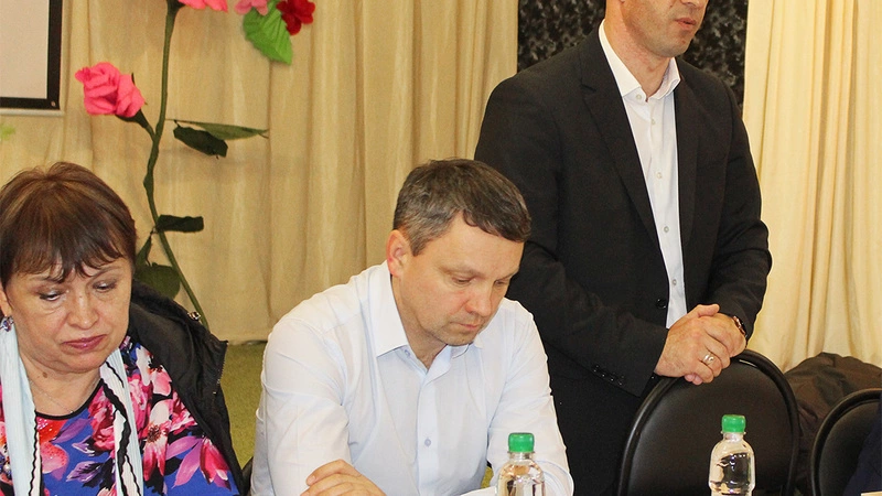 Долинская администрация встретилась с жителями Взморья