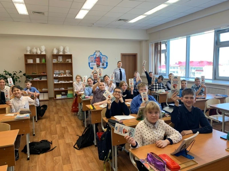 Инспекторы провели минутки безопасности для учащихся долинской школы №1