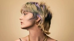 Лунный календарь стрижек на январь 2025 года: благоприятные и неблагоприятные дни 