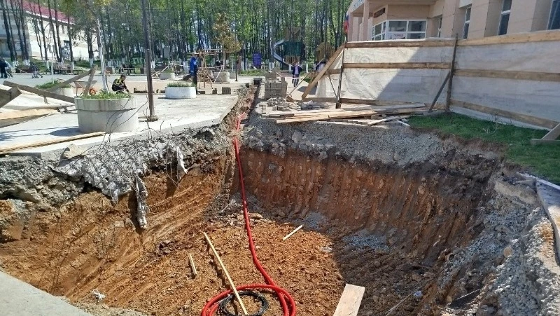 На площади Ленина начался ремонт 