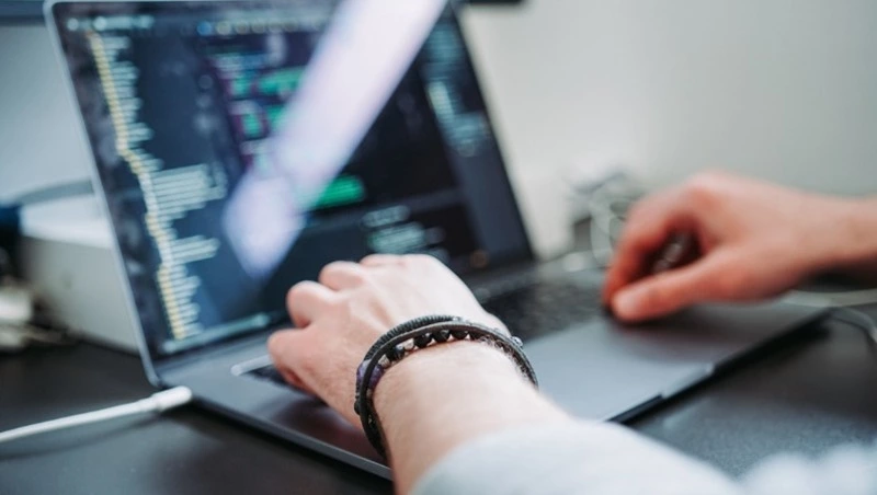 День программиста 2024: дата и история праздника, стереотипы о представителях профессии