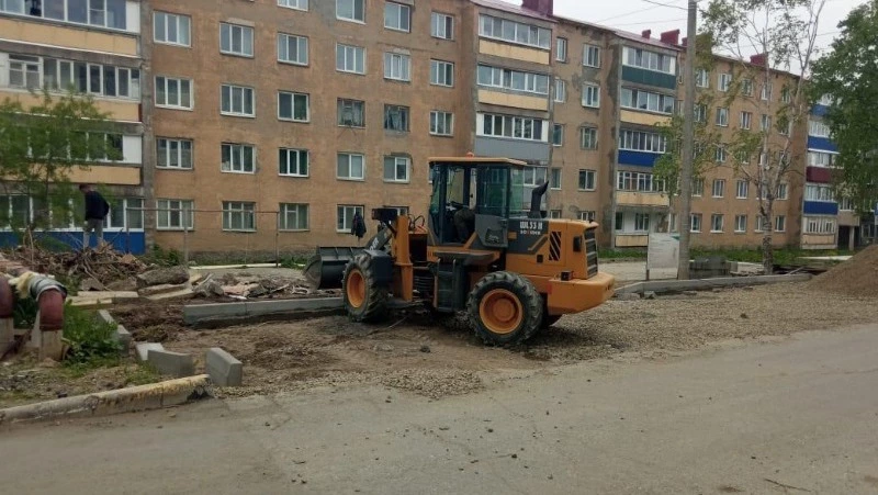 Дворы Долинского района преображаются