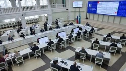 Валерий Лимаренко поручил усилить меры по борьбе с наледью на крышах жилых домов