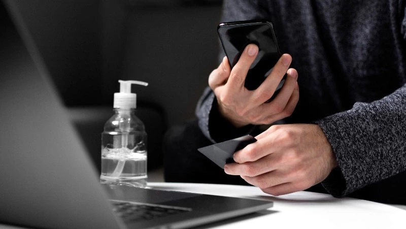 Мошенники используют подменные номера ФСБ для кражи денег: как защитить себя