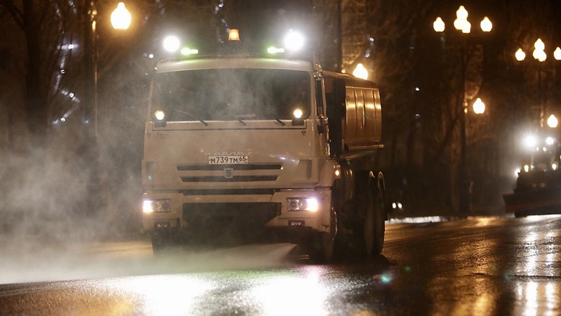 Долинцев беспокоит шум поливальных машин по ночам