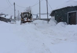 На расчистке снега в Долинском районе задействовано 19 единиц техники