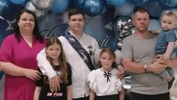Региональная программа помогла многодетной маме из Долинска совместить карьеру и воспитание детей