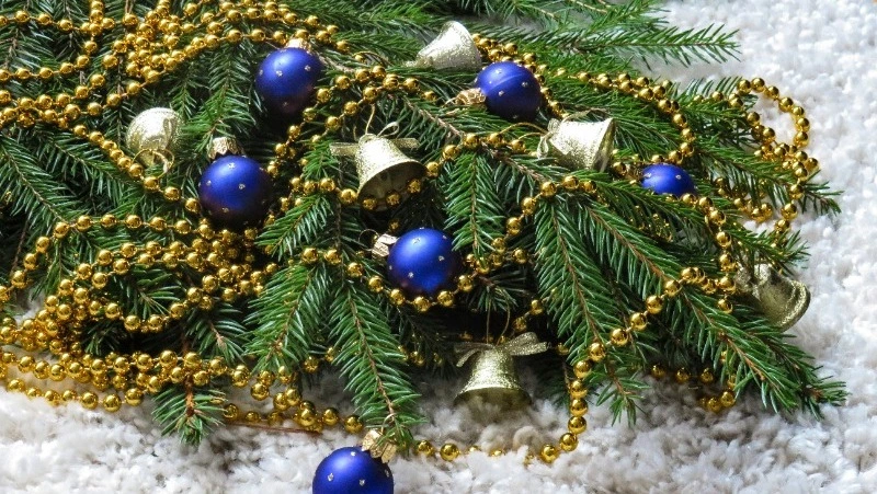 Новый год в России: как появился праздник, традиции и обычаи