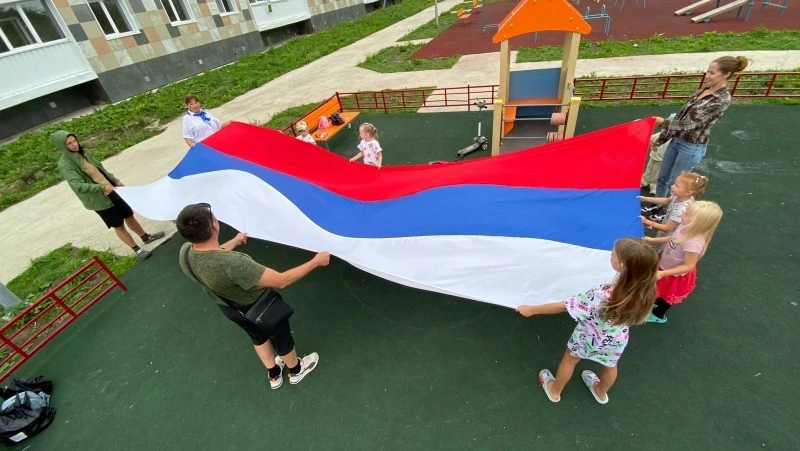 В Углезаводске прошло патриотическое мероприятие «Флаг державы – символ славы»