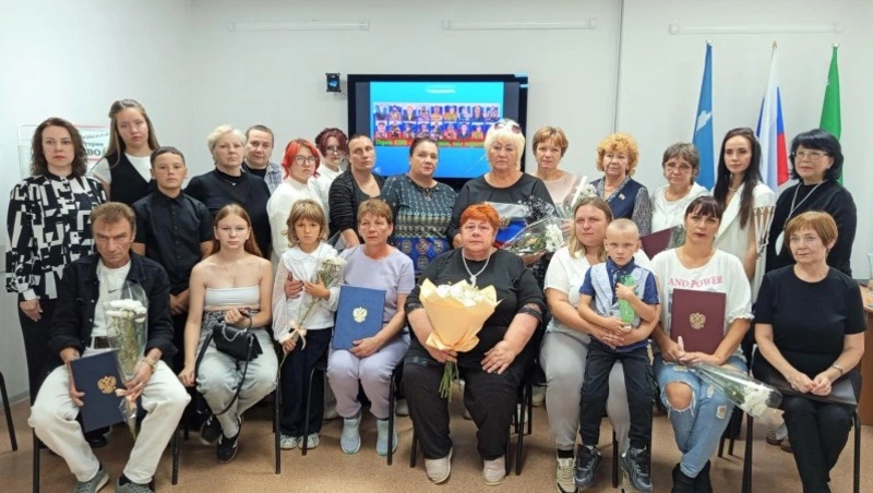 В долинской библиотеке прошла встреча с родственниками наших земляков, погибших в СВО