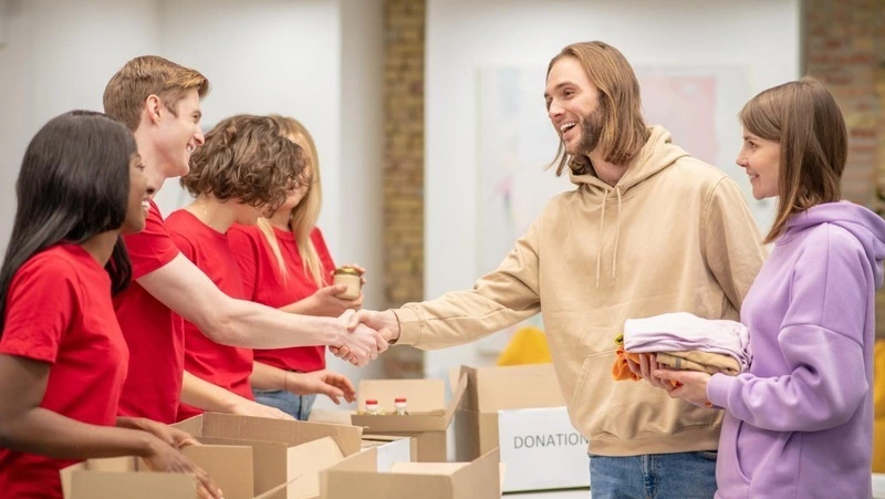 День волонтера в 2024 году: история и традиции праздника