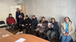 Сотрудники полиции в администрации с. Быков, Долинского района провели профилактическое мероприятие
