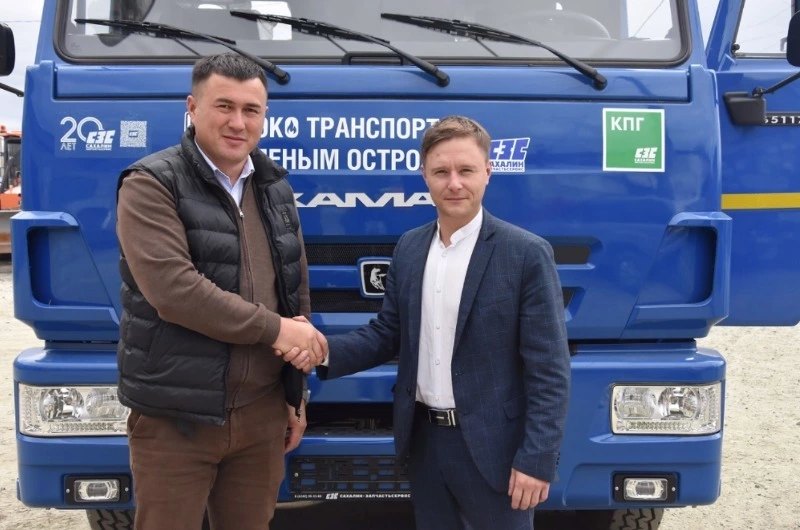 Городской хозяйство Долинска пополнилось КамАЗом