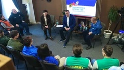 Валерий Лимаренко встретился с волонтерами проекта «Сопричастность»