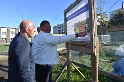 На территории углезаводского детсада строится игровая площадка 