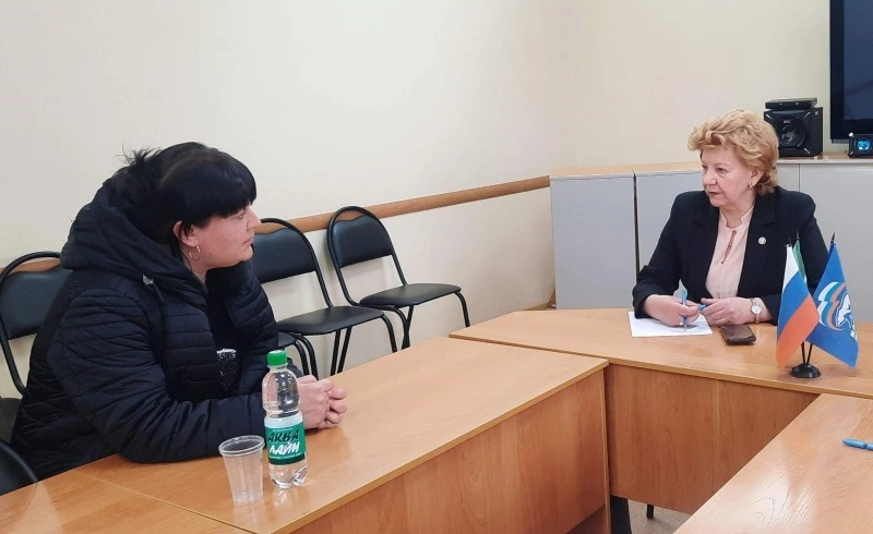 О жилье и выгуле собак шла речь на личном приёме Галины Дворяниновой