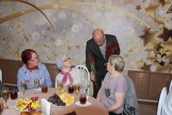 В преддверии Международного женского дня в ККЗ «Россия» прошло праздничное мероприятие