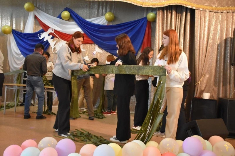 Долинские участники "Движения Первых" выразили свою поддержку защитникам Отечества