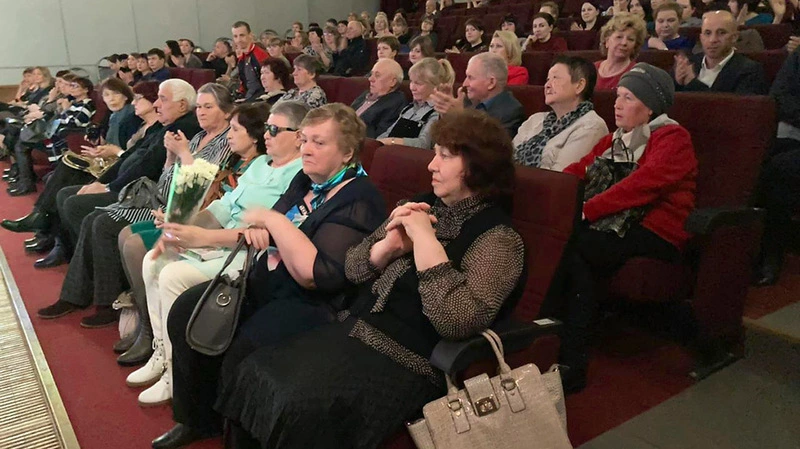 В ККЗ «Россия» состоялось торжественное мероприятие, посвященное Дню местного самоуправления