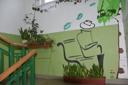 Один из подъездов в селе Углезаводск признан самым зеленым в Сахалинской области