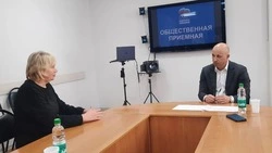 Мэр Александр Тугарев провёл приём граждан в местной общественной приёмной партии «Единая Россия»