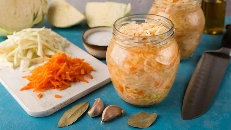 Когда квасить капусту в январе 2025 года по лунному календарю: благоприятные дни, советы