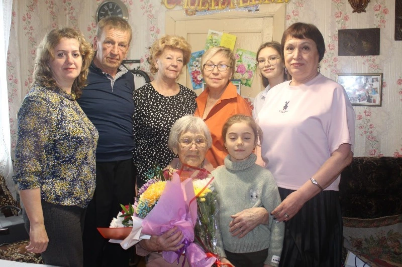 Жительнице Стародубского Зое Никифоровне исполнилось 90 лет