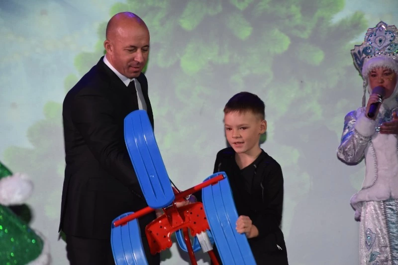 Желания восьмидесяти детей исполнили в рамках новогодней акции