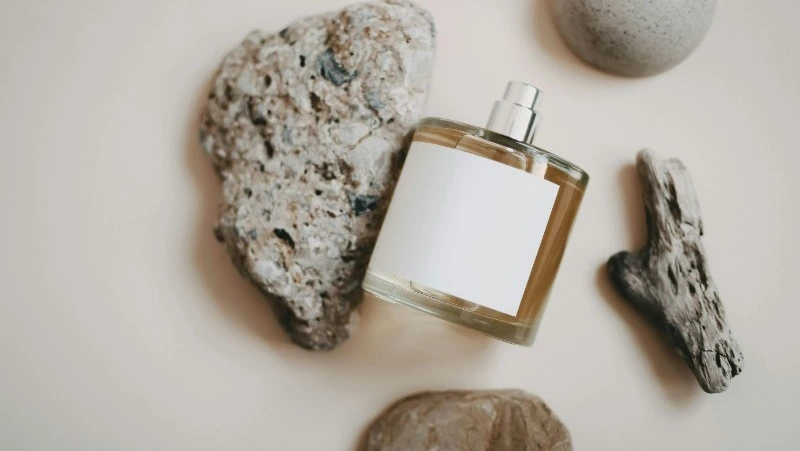 Эти 5 продуктов из вашей косметички лучше срочно убрать в холодильник