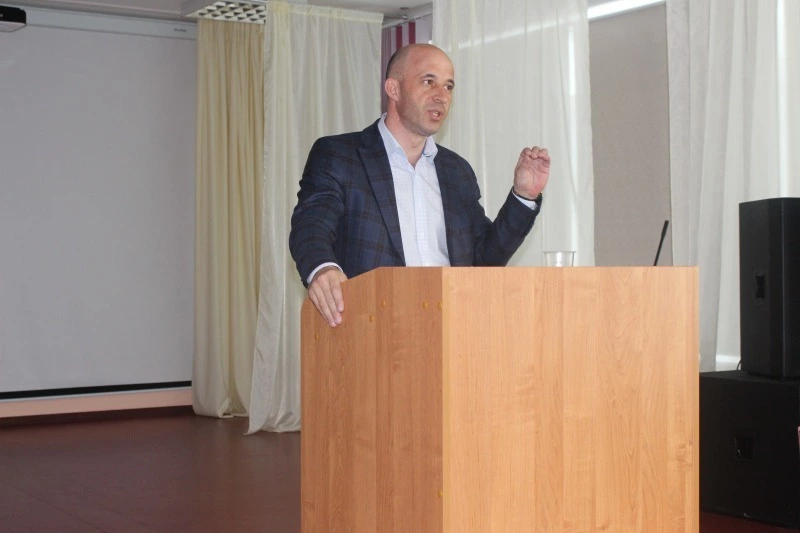 Александр Тугарев встретился с жителями сел Покровка, Сосновка и Октябрьское