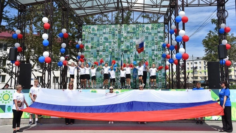 В Долинске прошло празднование Дня Государственного флага РФ