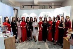 Жительница Долинска представила коллекцию кокошников ручной работы