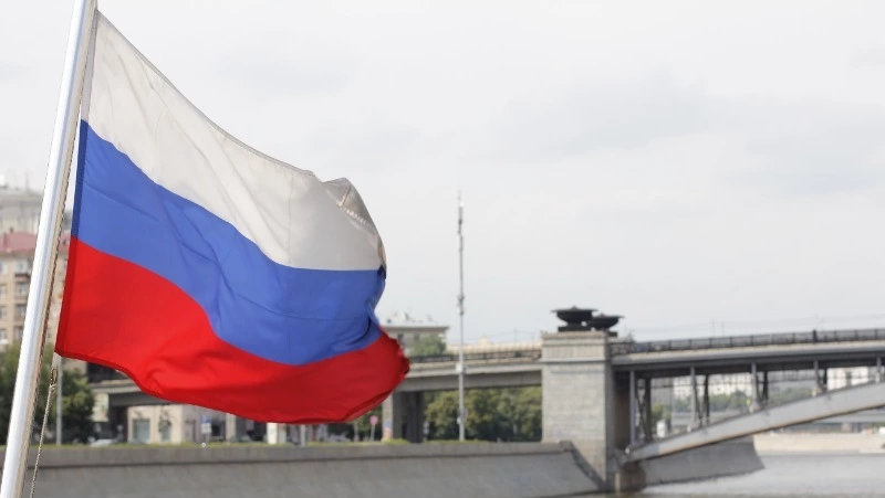 День флага России-2024: традиции праздника, символика триколора