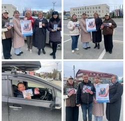 Автоинспекторы города Долинска совместно с общественным советом провели акцию для водителей